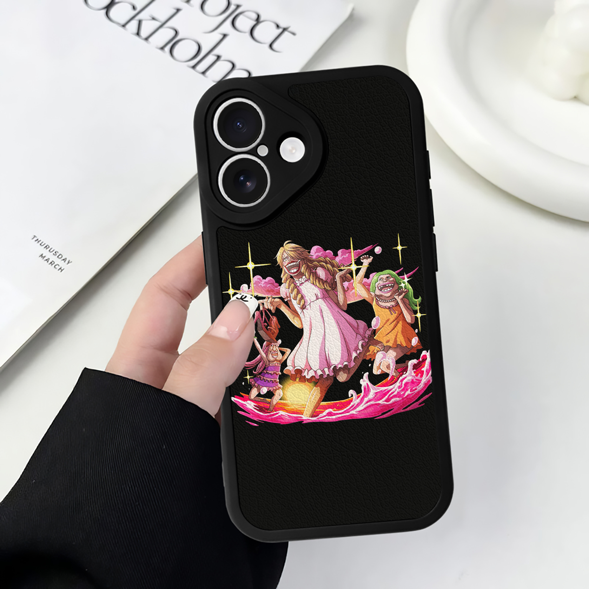 （画像用） ワンピース サンジ ONE PIECE Sanji 【iPhone 16シリーズ対応】シリコンスマホケース（レザー調） 材質：シリコン